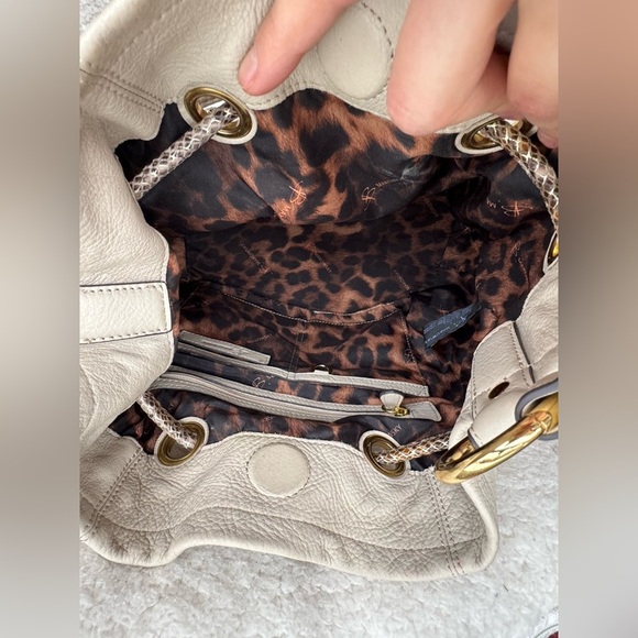 B. MAKOWSKY LEATHER BAG, METALLIC ANIMAL PRINT LEATHER TRIM, OUTSIDE POCKETS VGC - Picture 9 of 16